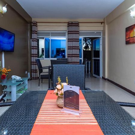 Karibu Bb Suites Entebbe Buitenkant foto