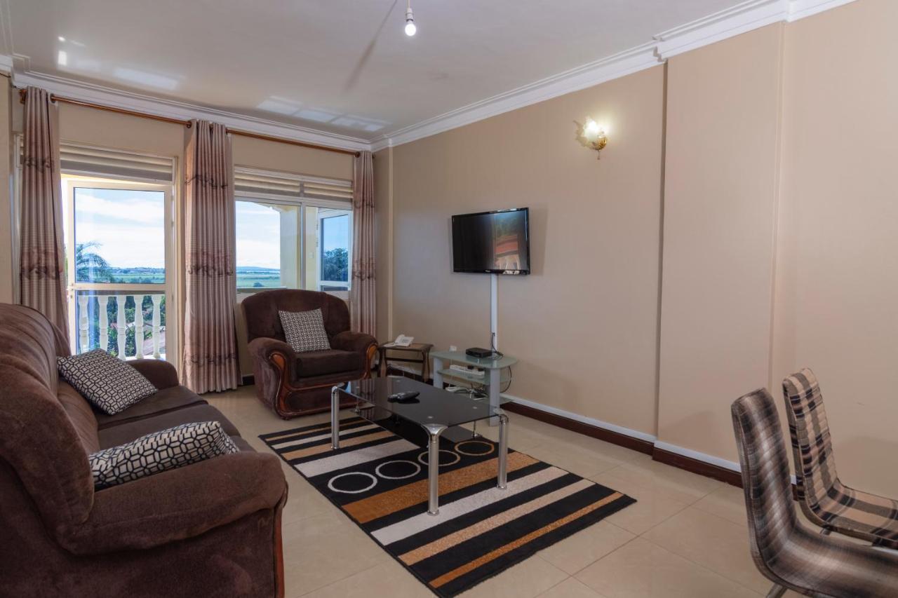 Karibu Bb Suites Entebbe Buitenkant foto