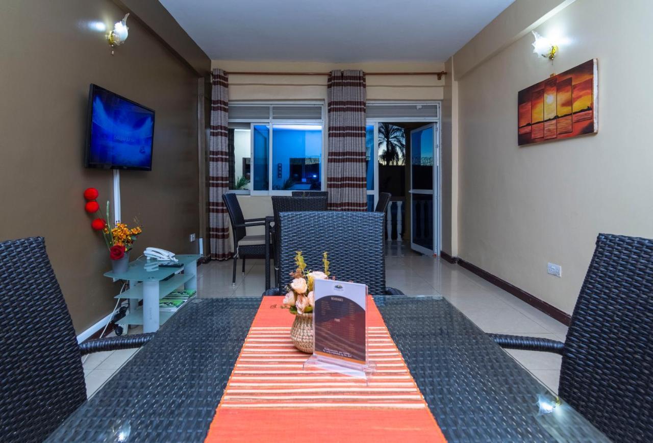 Karibu Bb Suites Entebbe Buitenkant foto